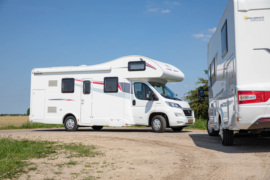 camper-huren-groesbeek-nijmegen-fiat-ducato-chausson-all-in-camper-verhuur-omgeving-groesbeek-en-nijmegen