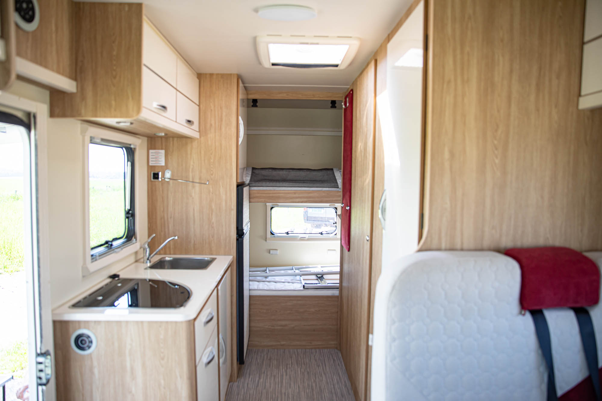 camper-huren-groesbeek-nijmegen-ducato-rimor-seal-9-camper-huren