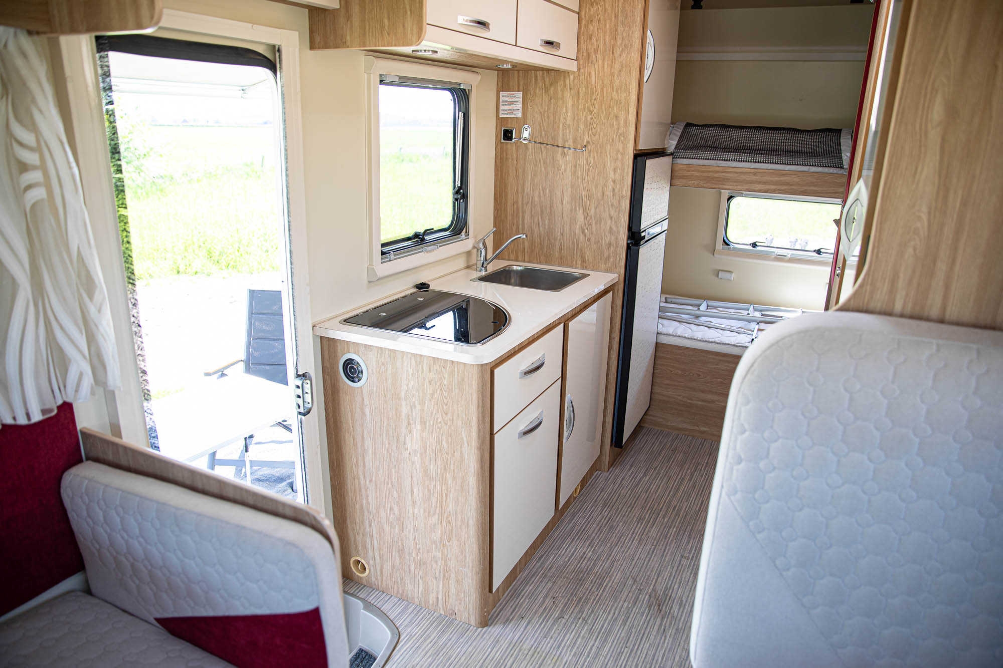 camper-huren-groesbeek-nijmegen-ducato-rimor-seal-9-camper-huren